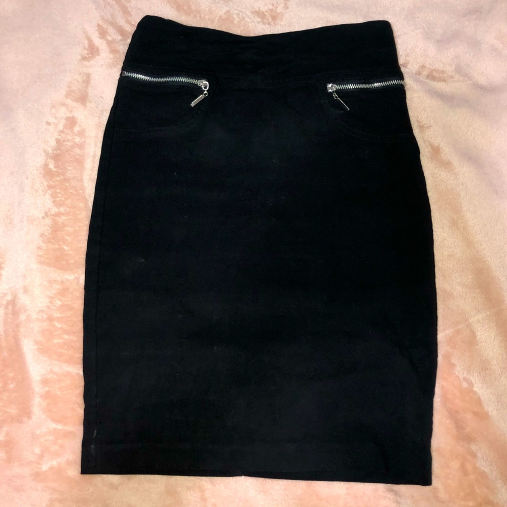 Black pencil skirt